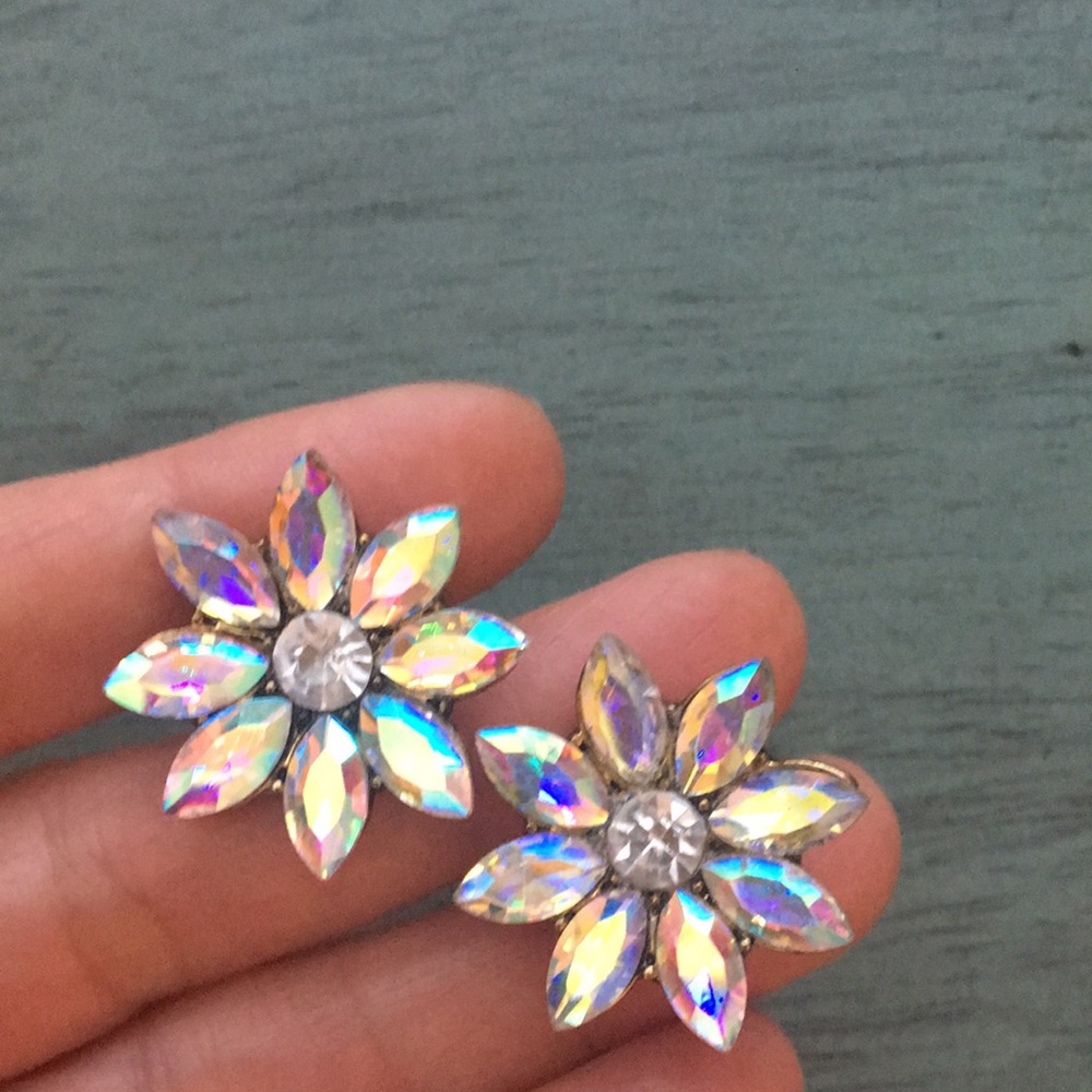 Gorgeous Aurora Borealis + Gold Crystal Flower Statement Earrings - Picture 3 of 13